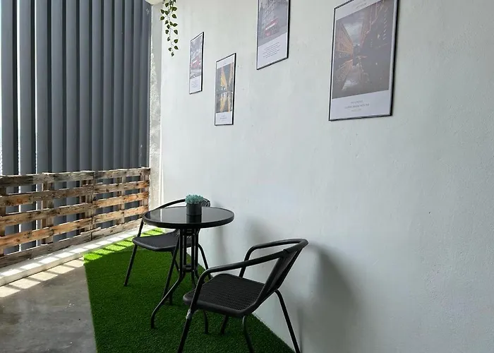 Spacious 3 Bedrooms By Cozy Home