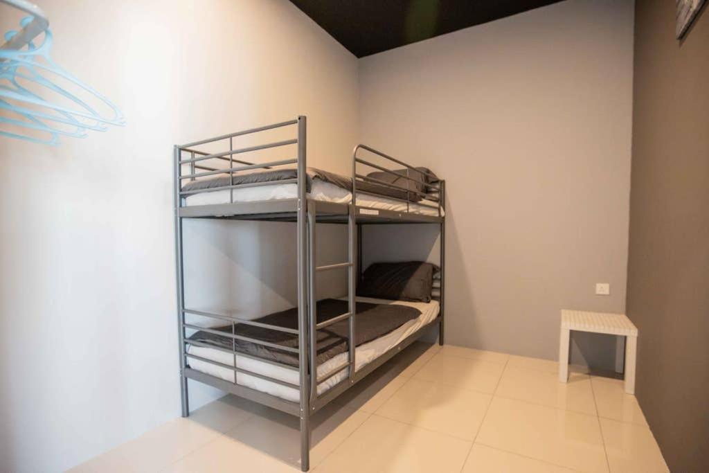 Apartment Spacious 3 Bedrooms By Cozy