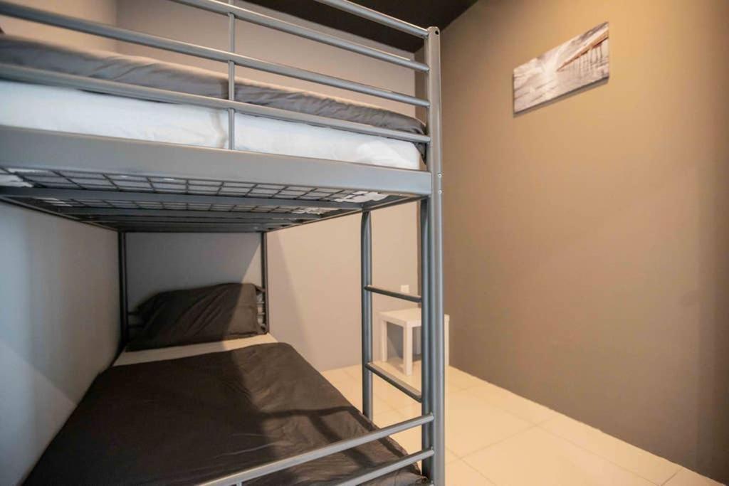 Apartment Spacious 3 Bedrooms By Cozy