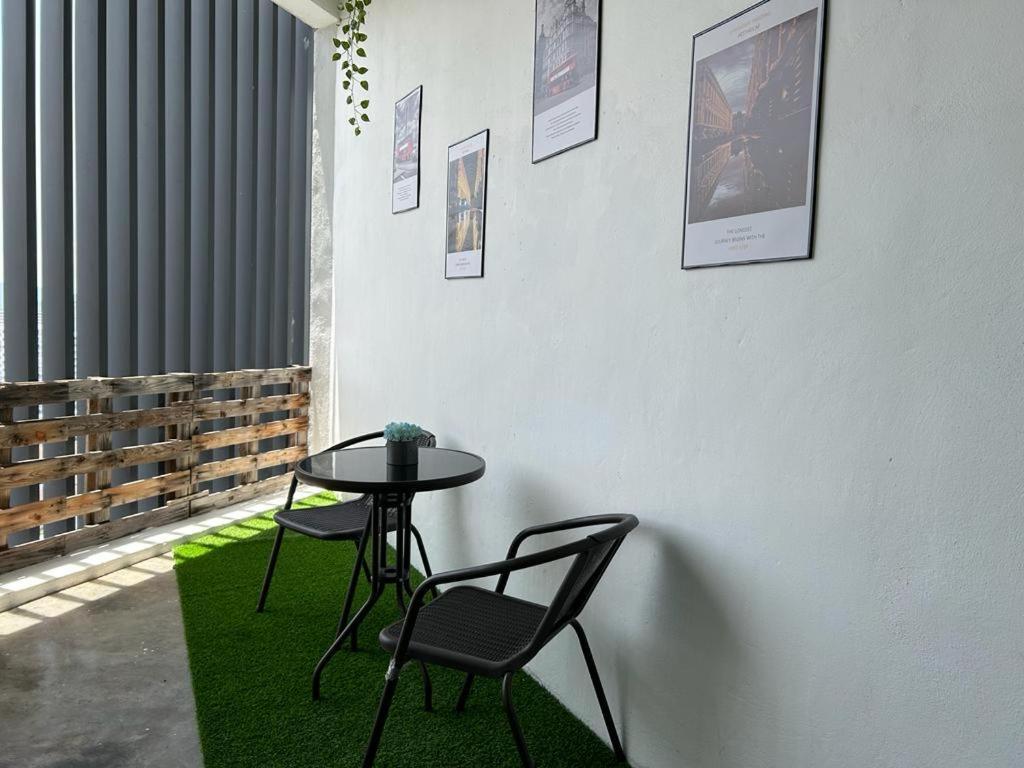 Spacious 3 Bedrooms By Cozy